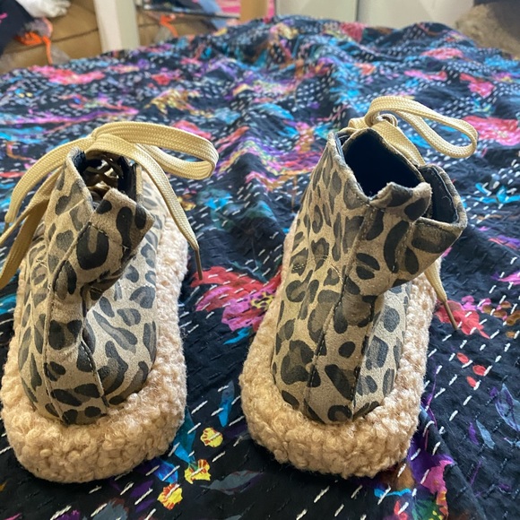 Leopard and faux fur platform lace up sneakers - Picture 8 of 9